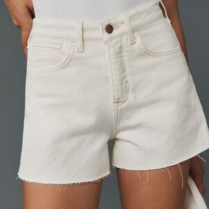 NEW! Anthropologie’s Pilcro Off White Denim Stet Shorts. Size 28
